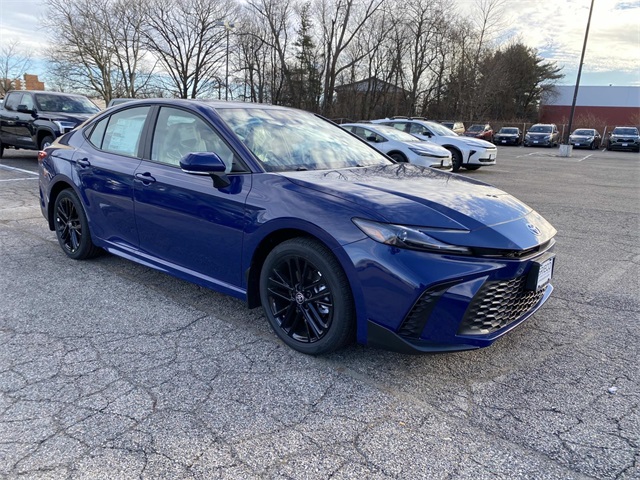 2026 Toyota Camry SE's photo