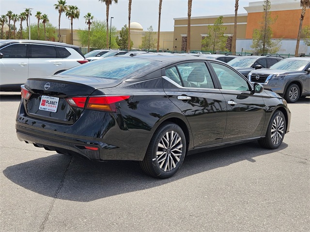 2025 Nissan Altima SV photo 3