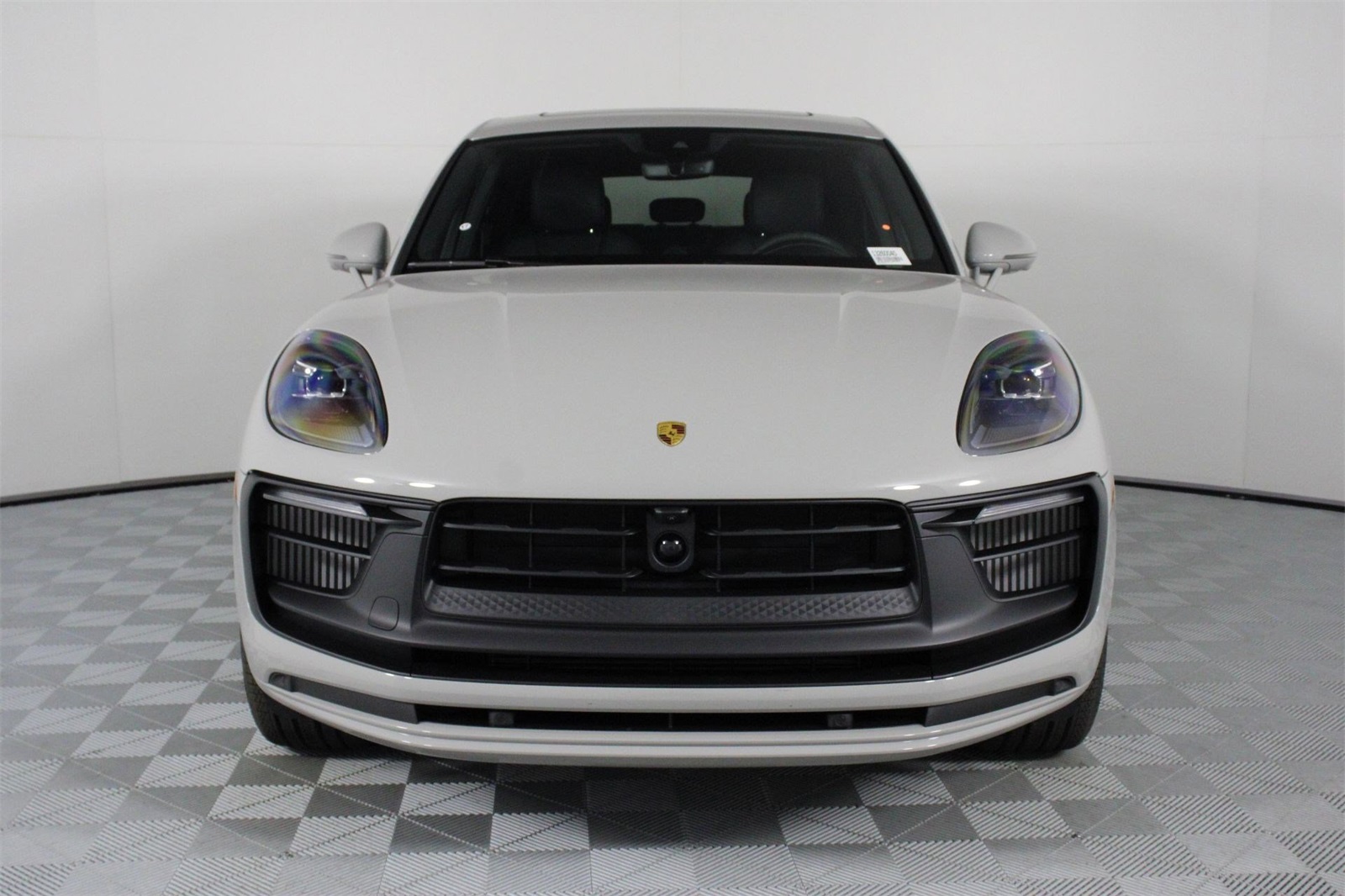 2026 Porsche Macan GTS photo 10