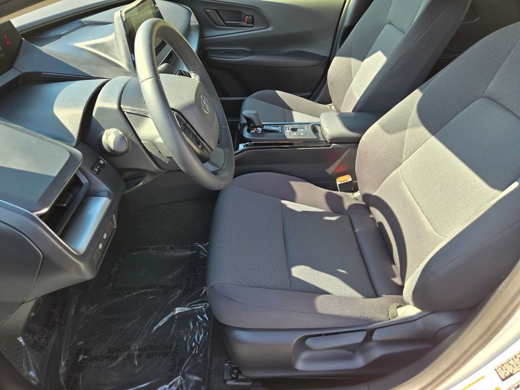 2024 Toyota Prius LE photo 10