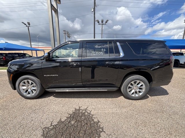 2026 Chevrolet Suburban Premier photo 3