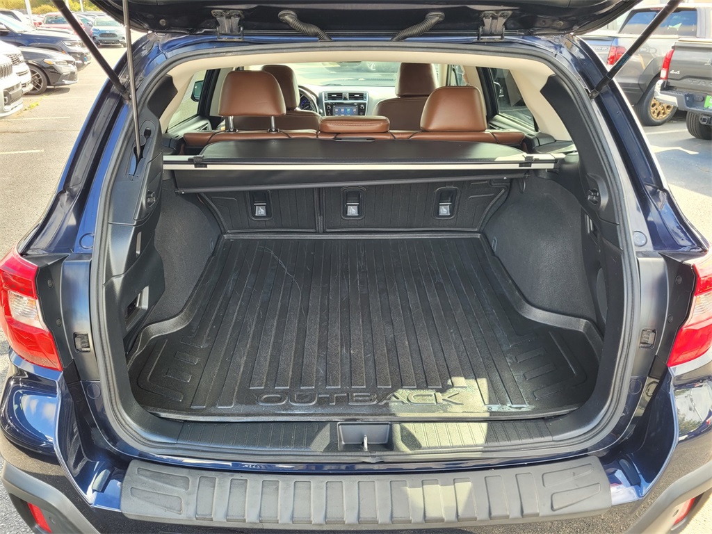 2018 Subaru Outback Touring photo 15