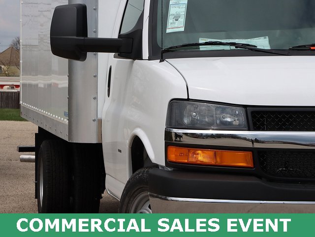 2025 Chevrolet Express Cutaway 3500 photo 4
