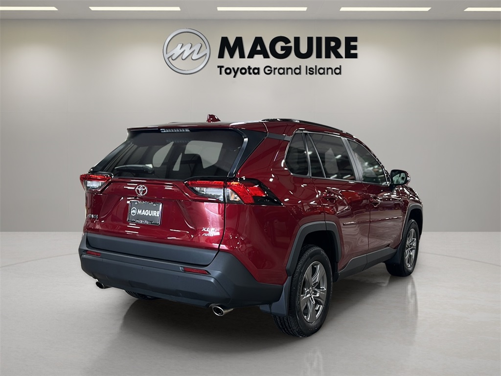 2024 Toyota RAV4 XLE photo 6