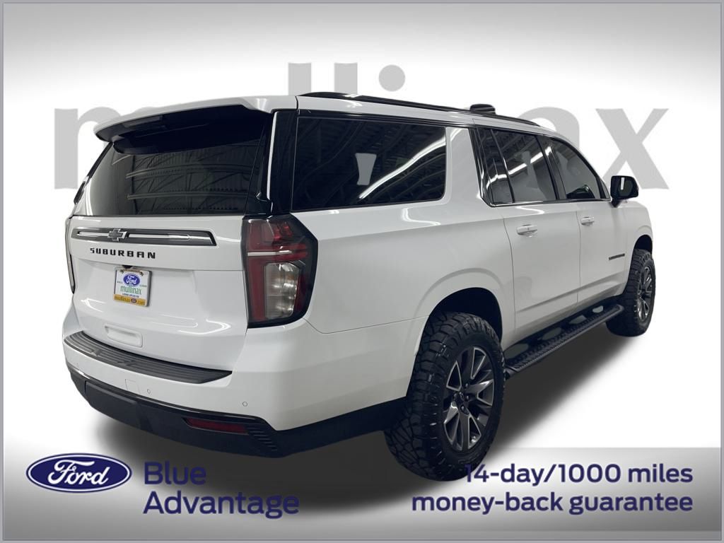 2023 Chevrolet Suburban Z71 photo 3