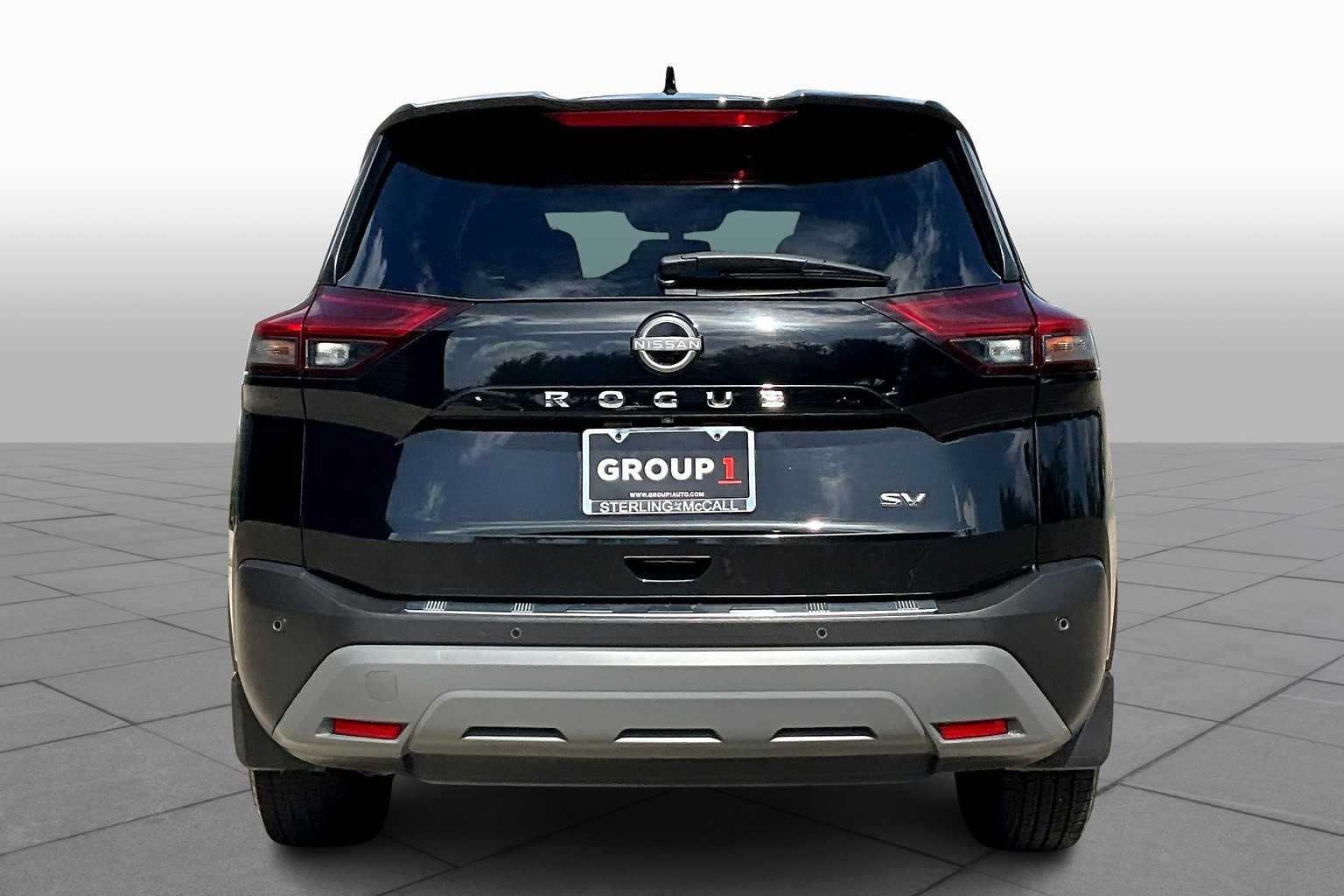 2023 Nissan Rogue SV photo 3