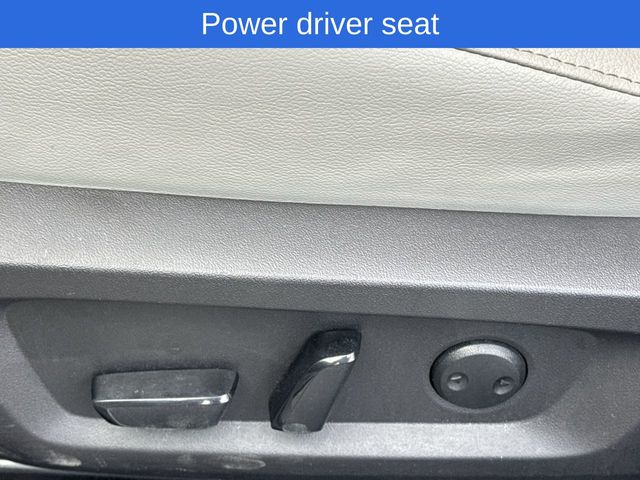 2023 Mitsubishi Outlander PHEV SEL photo 11
