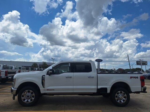 2025 Ford F-250 King Ranch photo 2