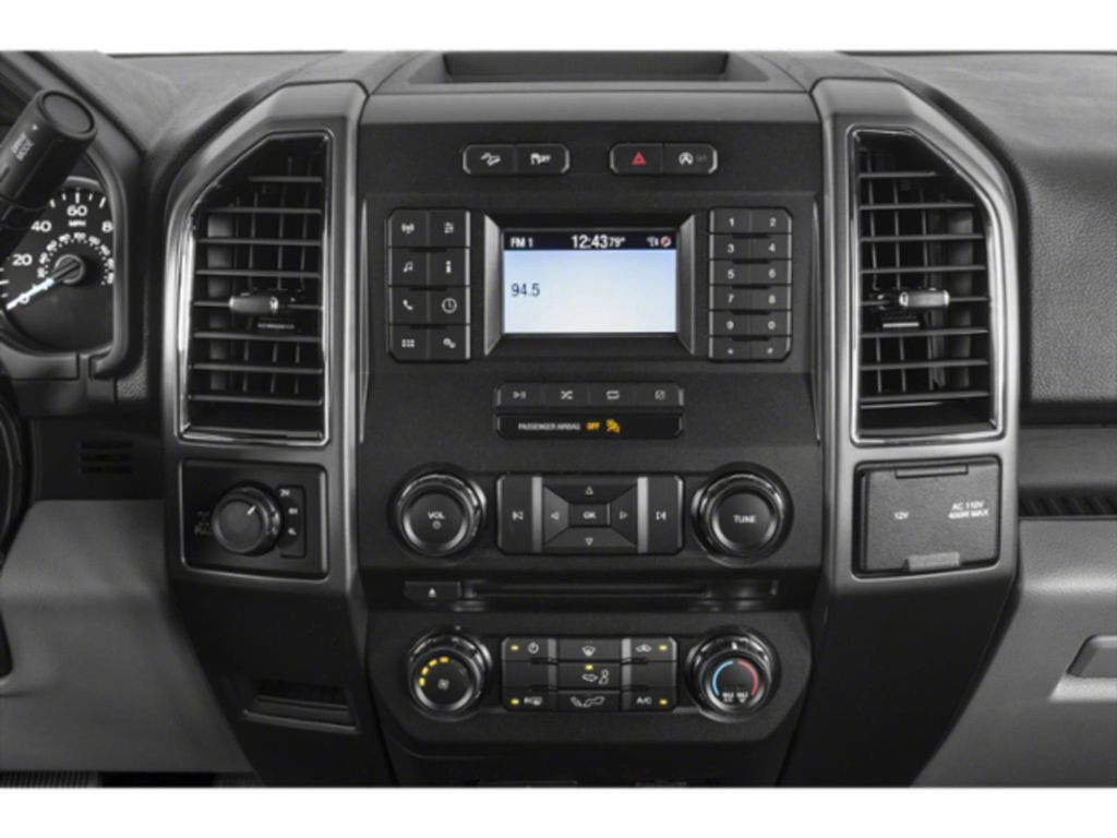 2019 Ford F-150 XLT photo 3