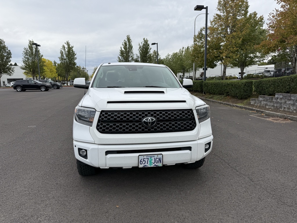 2018 Toyota Tundra SR5 photo 2
