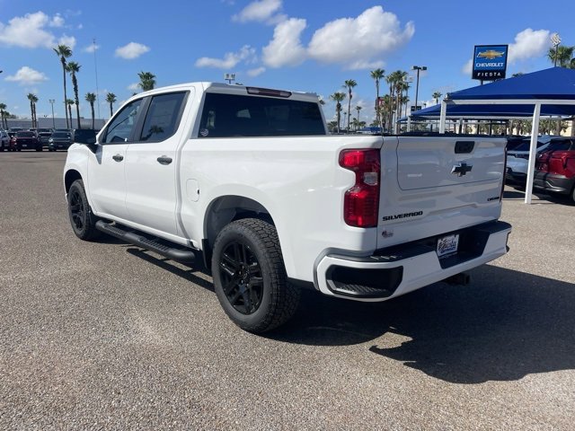 2026 Chevrolet Silverado 1500 Custom photo 4