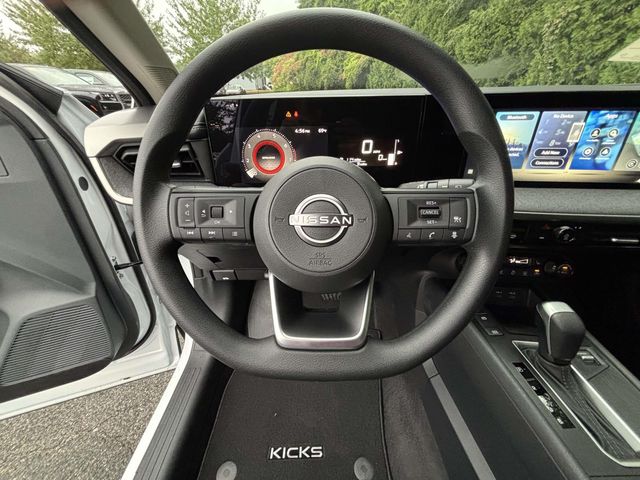 2026 Nissan Kicks SV photo 13