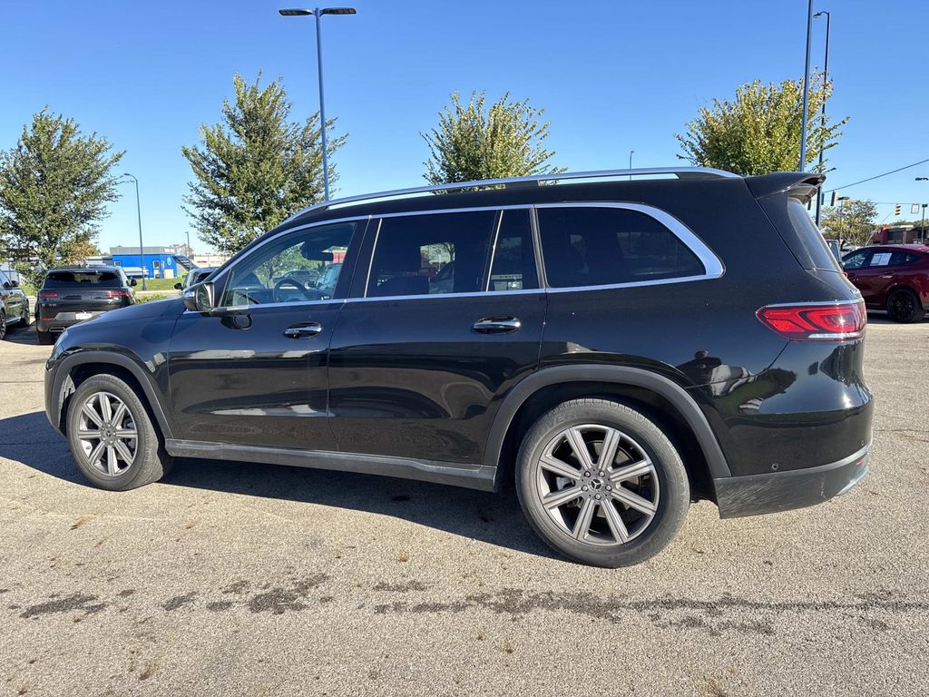 2023 Mercedes Benz GLS 450 4MATIC photo 3