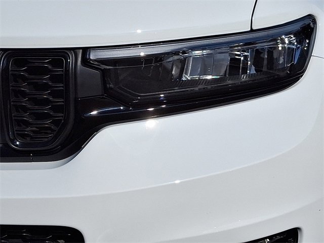 2025 Jeep Grand Cherokee Limited photo 9