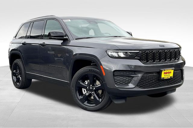 2025 Jeep Grand Cherokee Altitude's photo