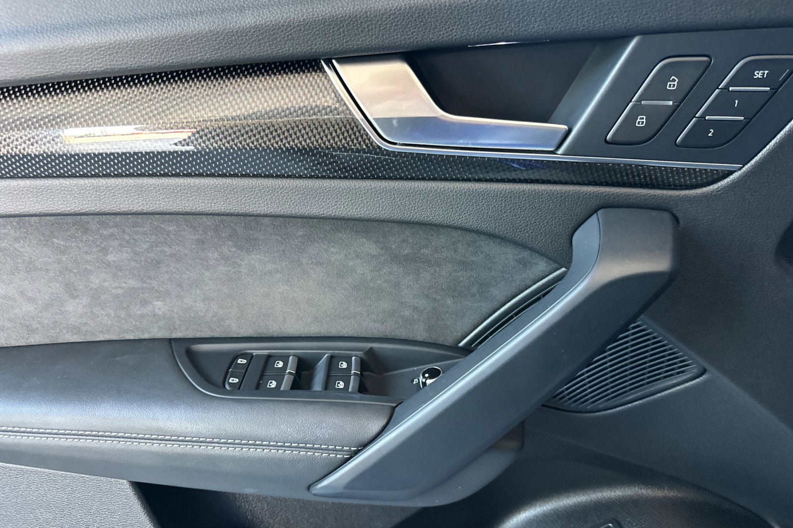 2022 Audi SQ5 Premium Plus photo 11