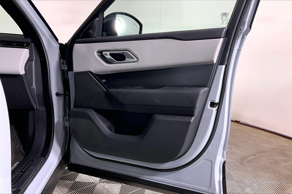 2024 Land Rover Range Rover Velar SE photo 21