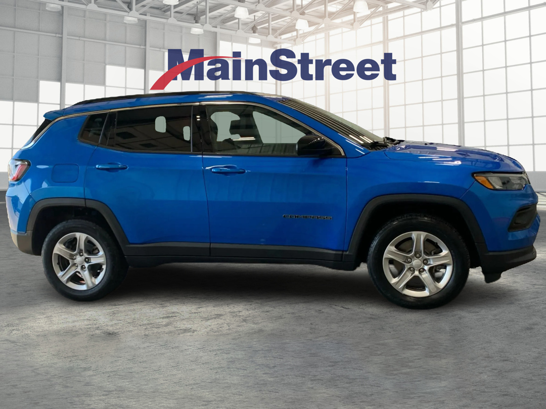 2023 Jeep Compass North Edition Latitude photo 3