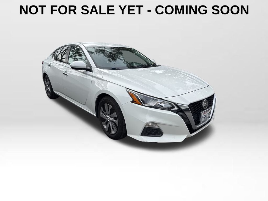 2020 Nissan Altima S's photo