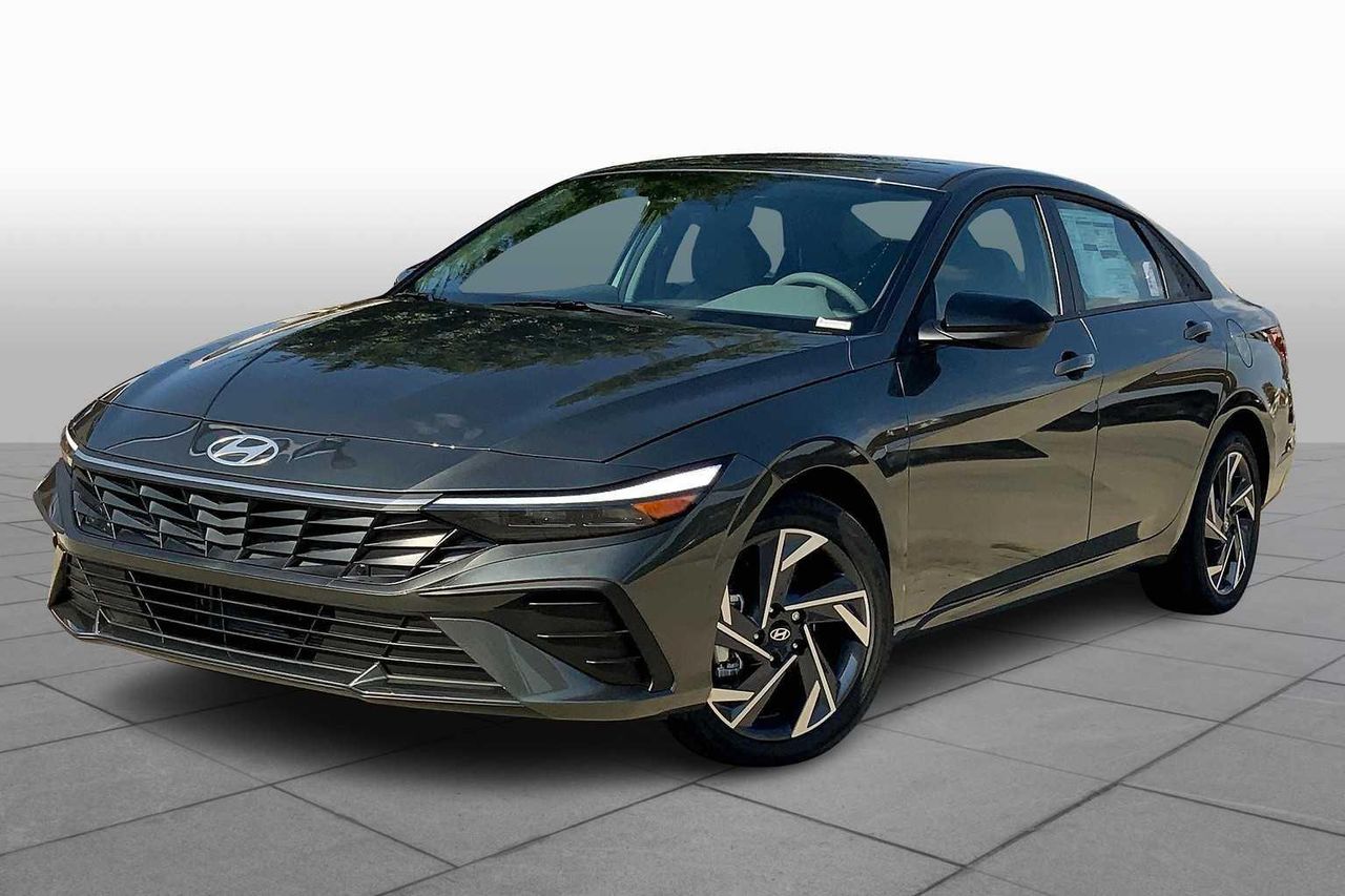 2025 Hyundai Elantra Blue's photo
