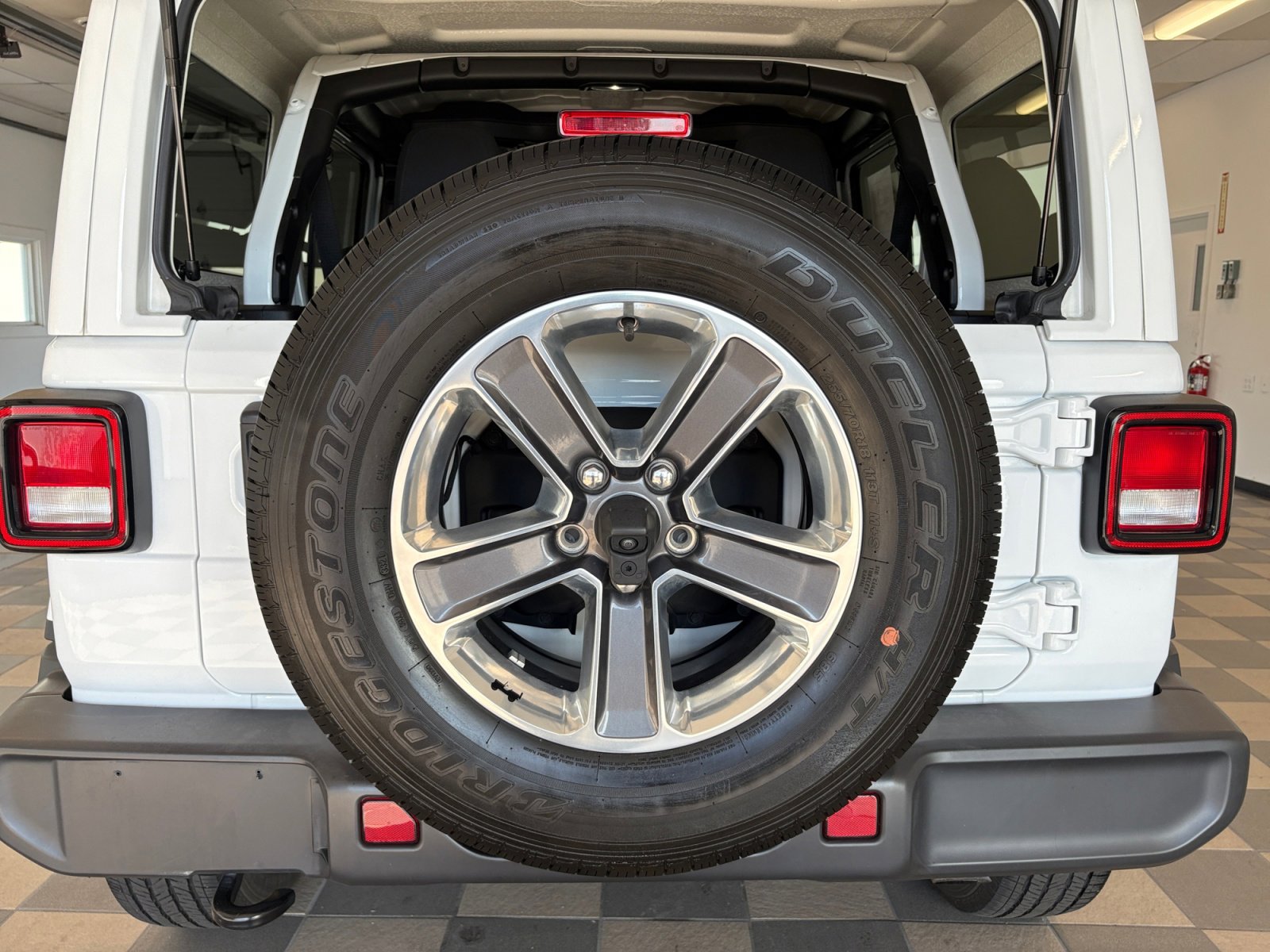 2021 Jeep Wrangler Unlimited Sahara photo 38