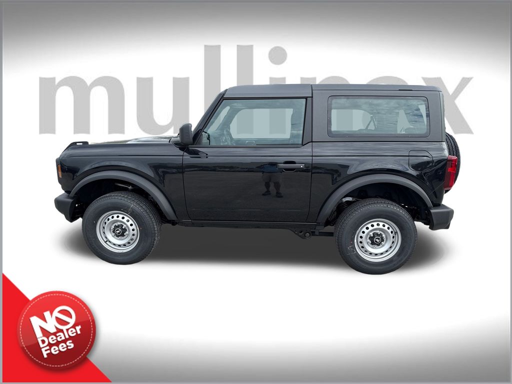 2025 Ford Bronco Base photo 2