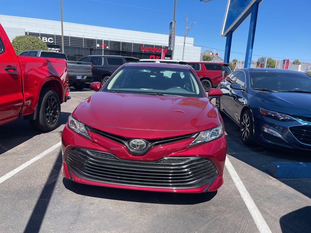 2018 Toyota Camry LE photo 4