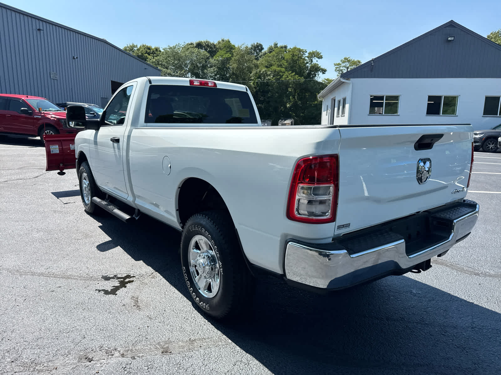 2023 Ram 2500 Tradesman photo 4