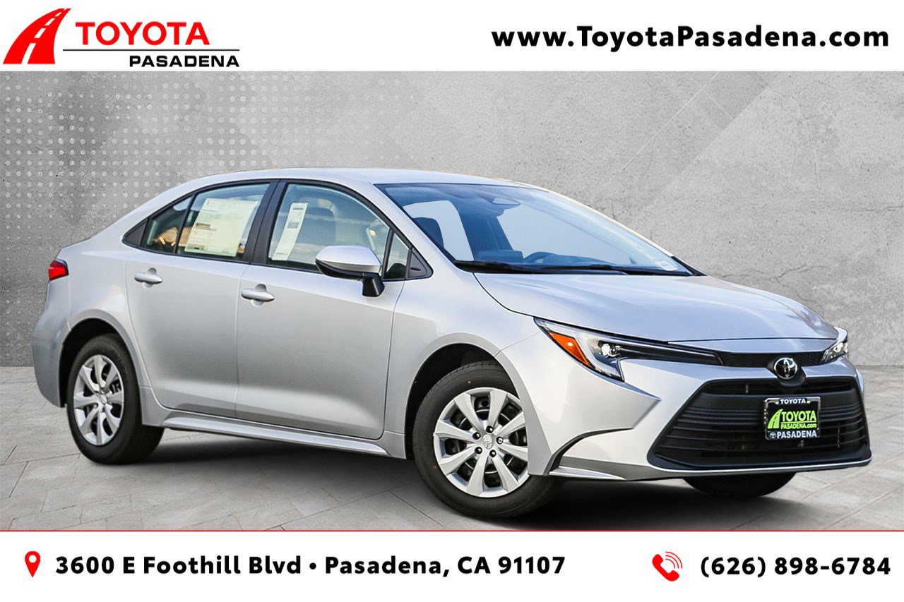 2026 Toyota Corolla LE's photo