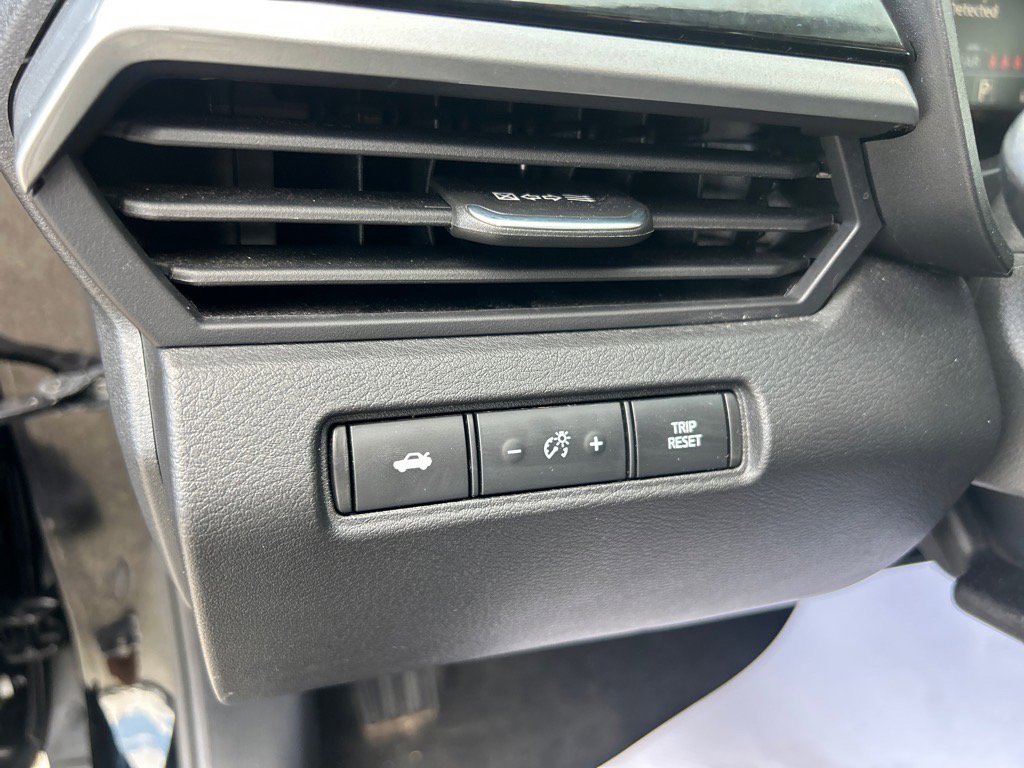 2023 Nissan Altima 2.5 SR photo 18