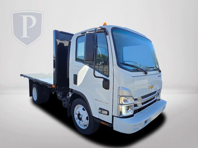 2025 Chevrolet Silverado 4500HD photo 2