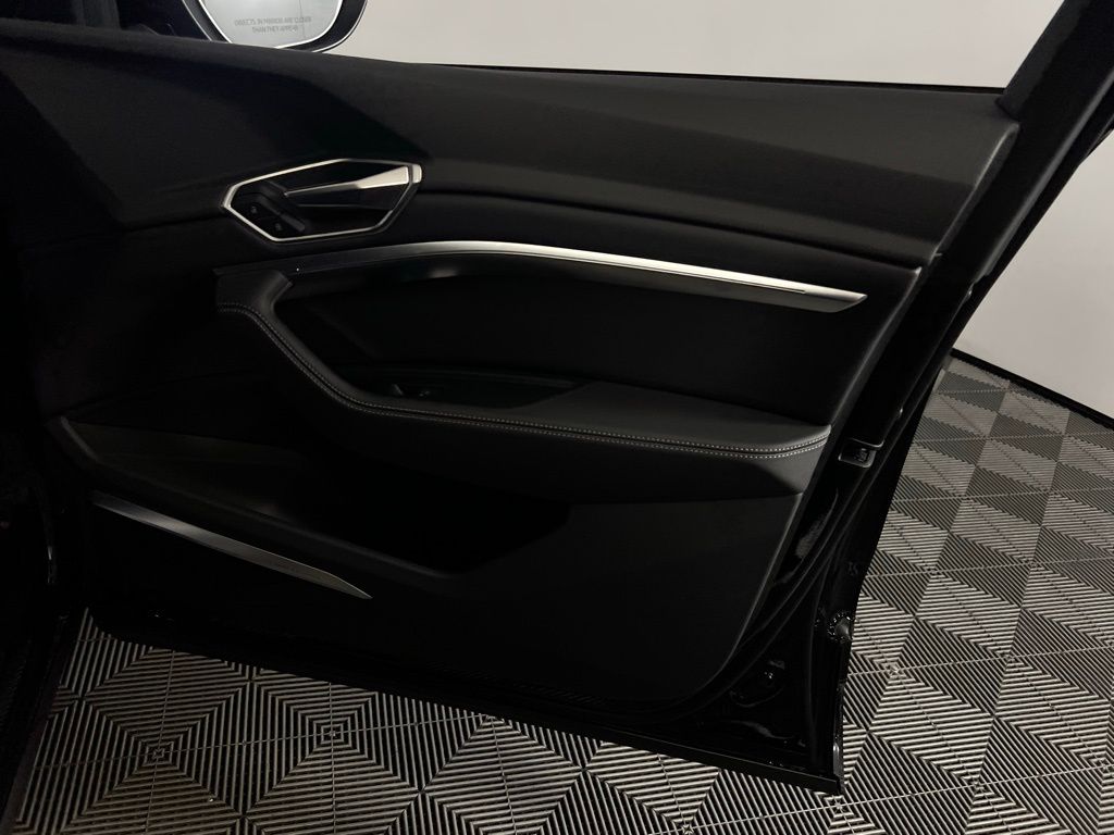 2023 Audi e-tron Premium Plus photo 19