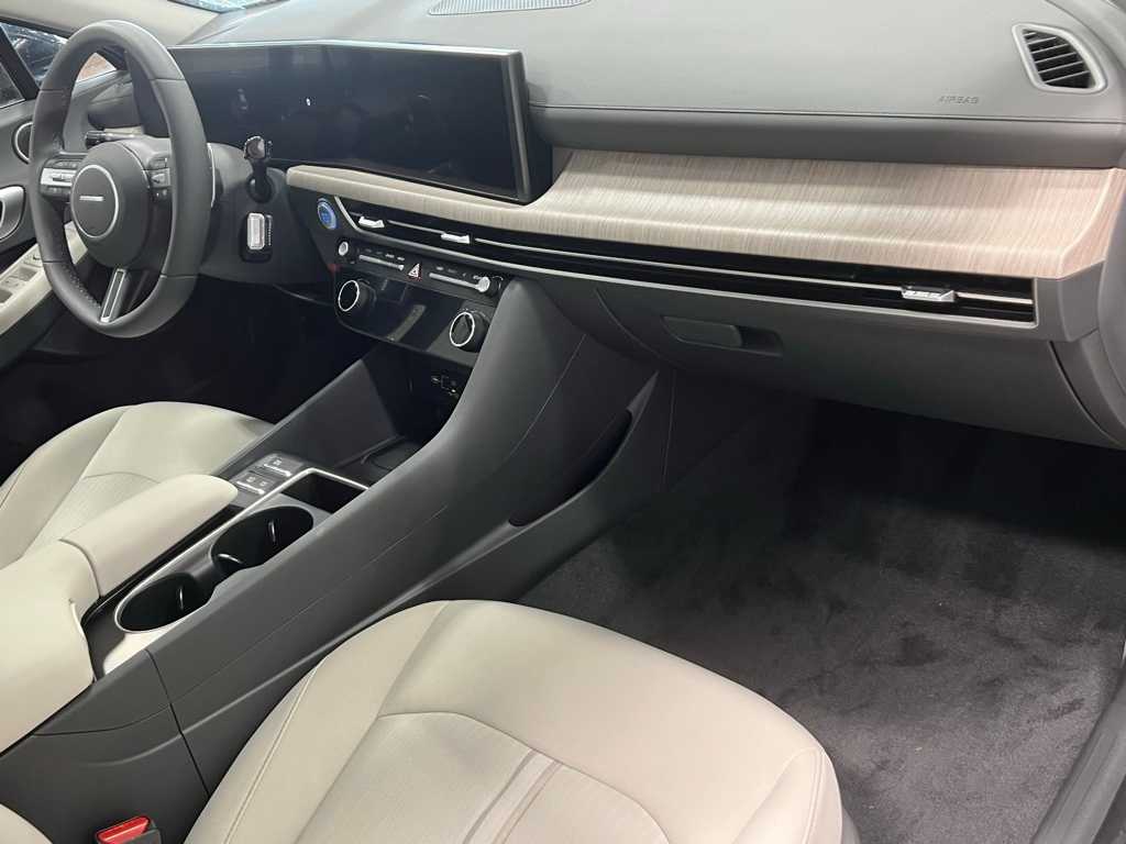 2024 Hyundai Sonata Hybrid SEL photo 16