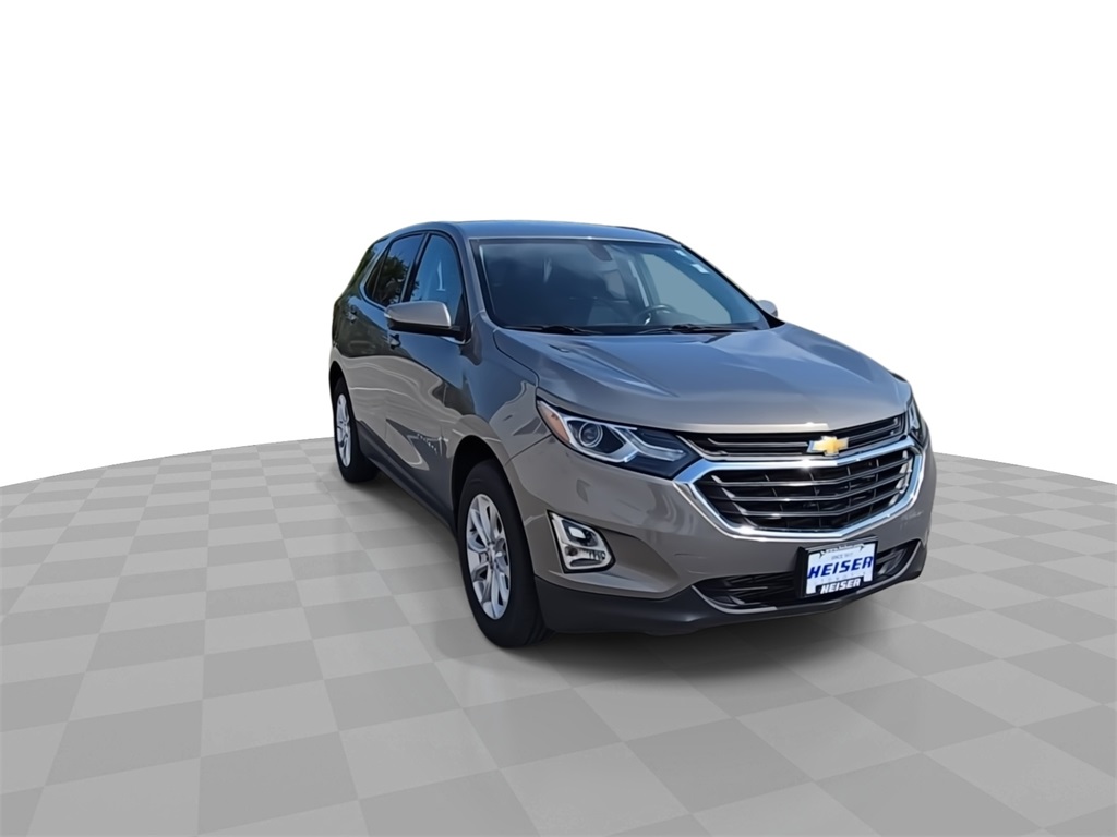 2019 Chevrolet Equinox LT photo 2