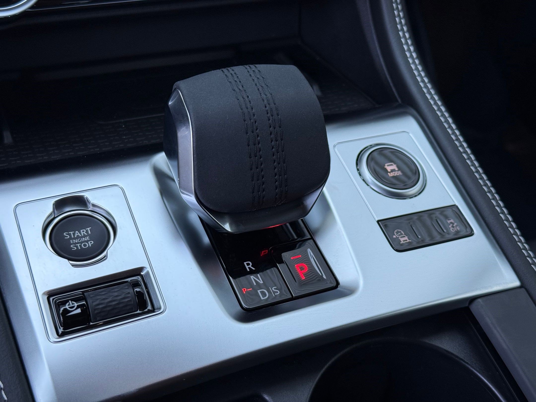 2026 Jaguar F-PACE P250 R-Dynamic S photo 11