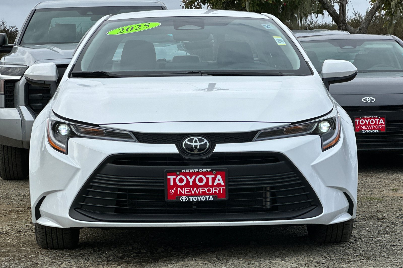 2025 Toyota Corolla LE photo 4