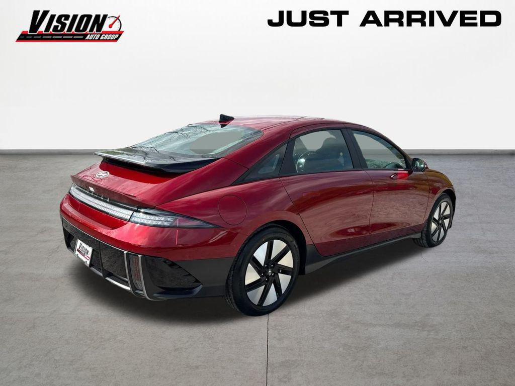 2025 Hyundai Ioniq SE photo 5