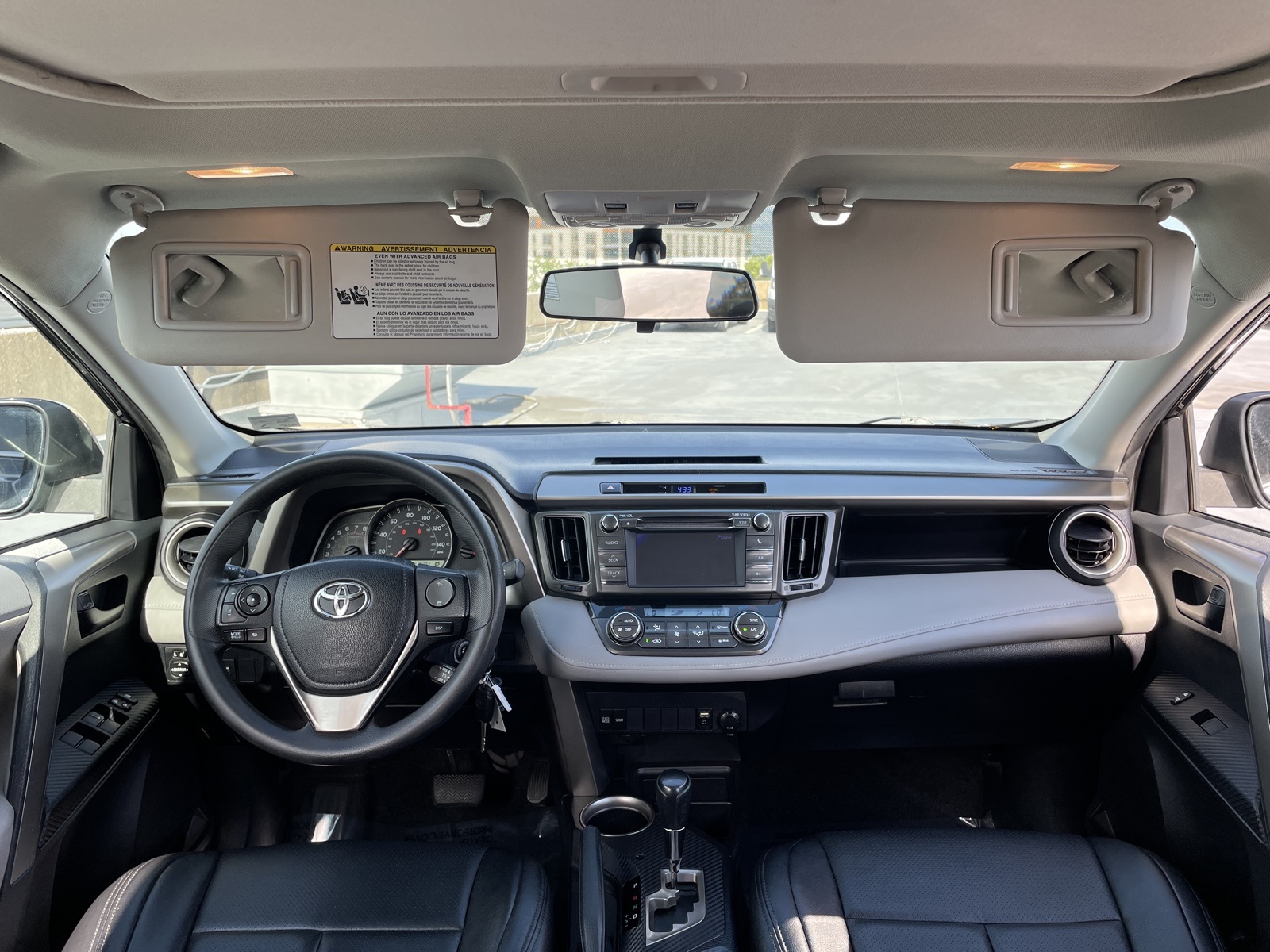 2013 Toyota RAV4 XLE photo 2