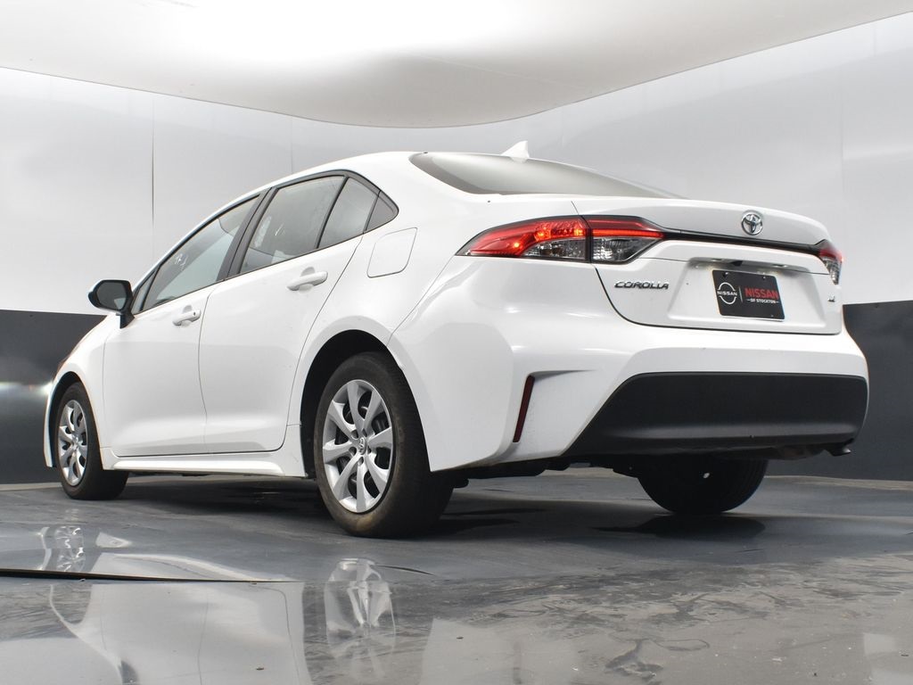 2024 Toyota Corolla LE photo 13