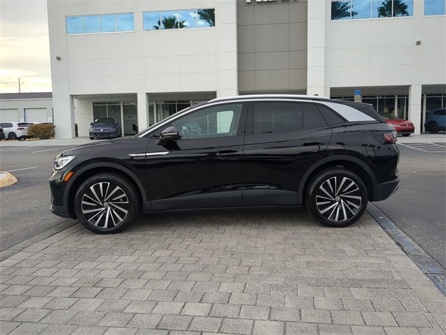 2023 Volkswagen ID.4 Pro Plus photo 4