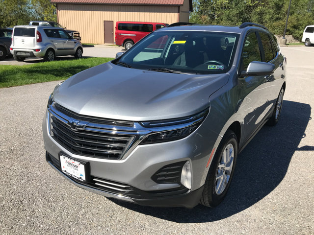 2023 Chevrolet Equinox LT photo 3