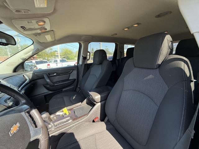 2016 Chevrolet Traverse 2LT photo 13