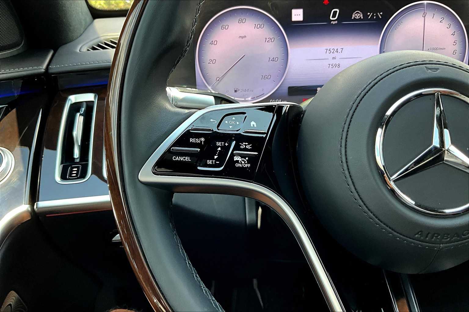2024 Mercedes Benz S 580e photo 22