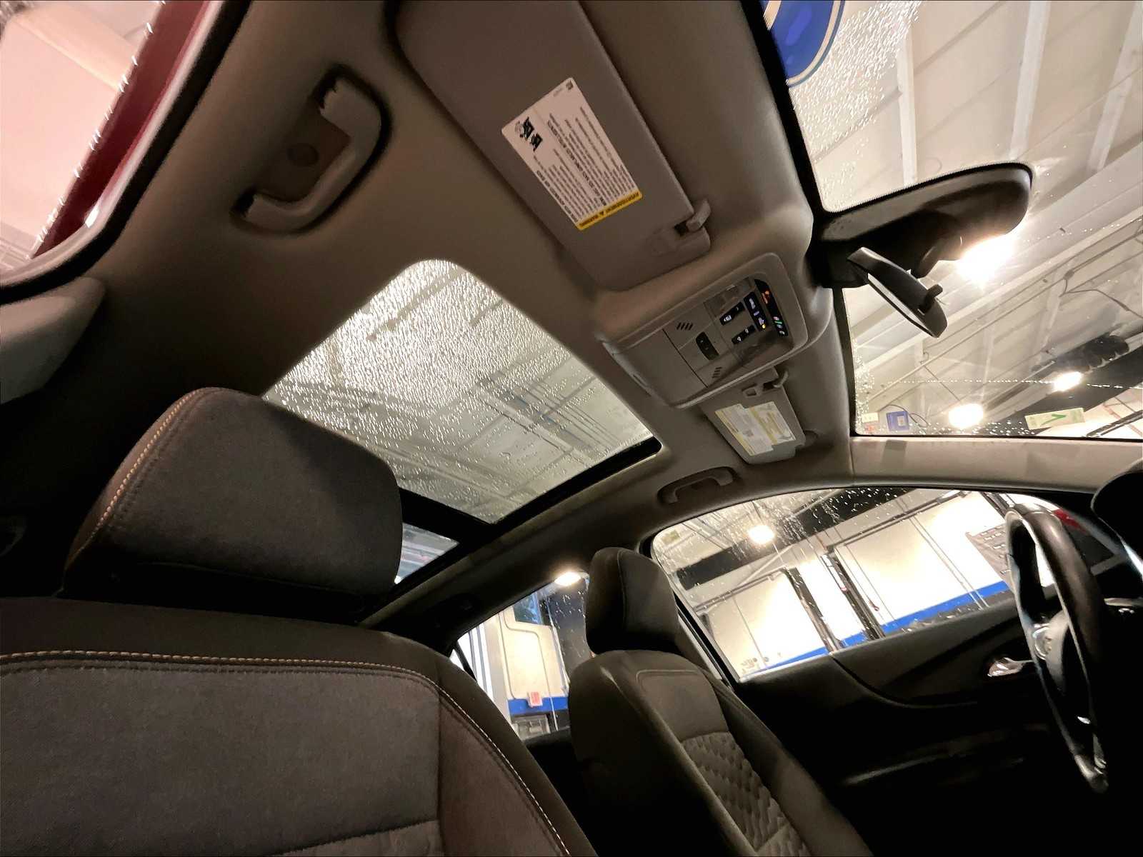 2020 Chevrolet Equinox LT photo 22