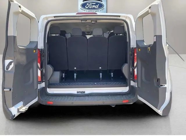 2021 Ford Transit Passenger XLT Van photo 5