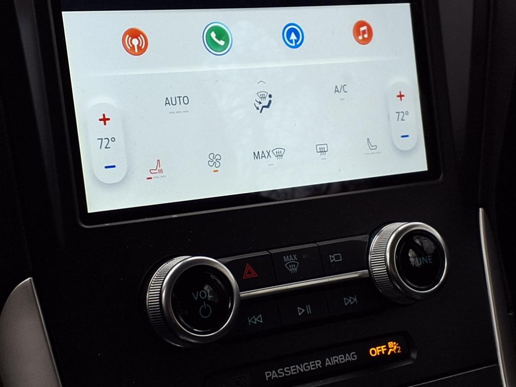 2024 Ford Edge SEL photo 16