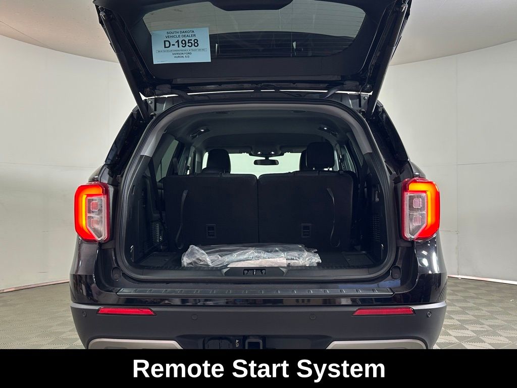 2023 Ford Explorer XLT photo 4