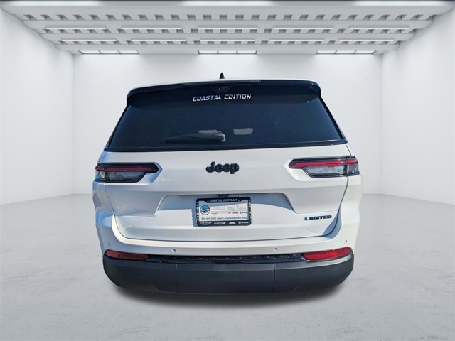 2025 Jeep Grand Cherokee Limited photo 4