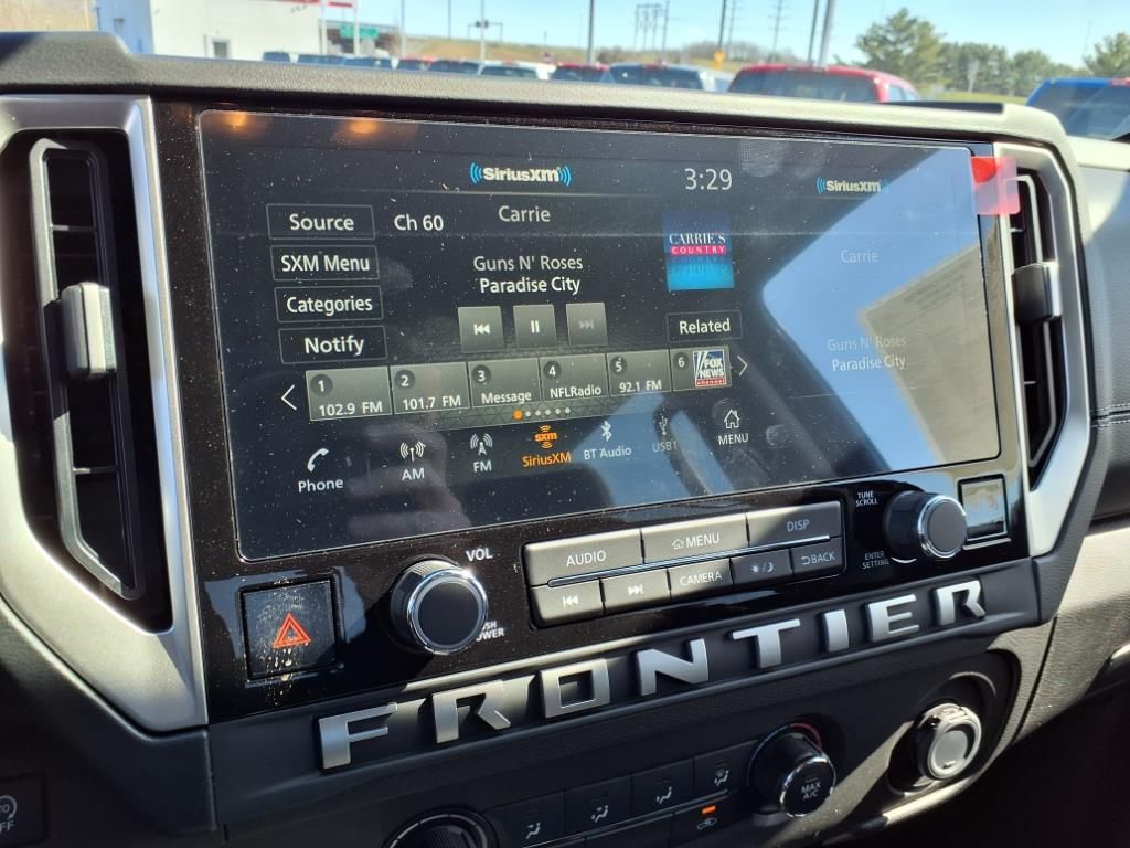 2025 Nissan Frontier SV photo 3