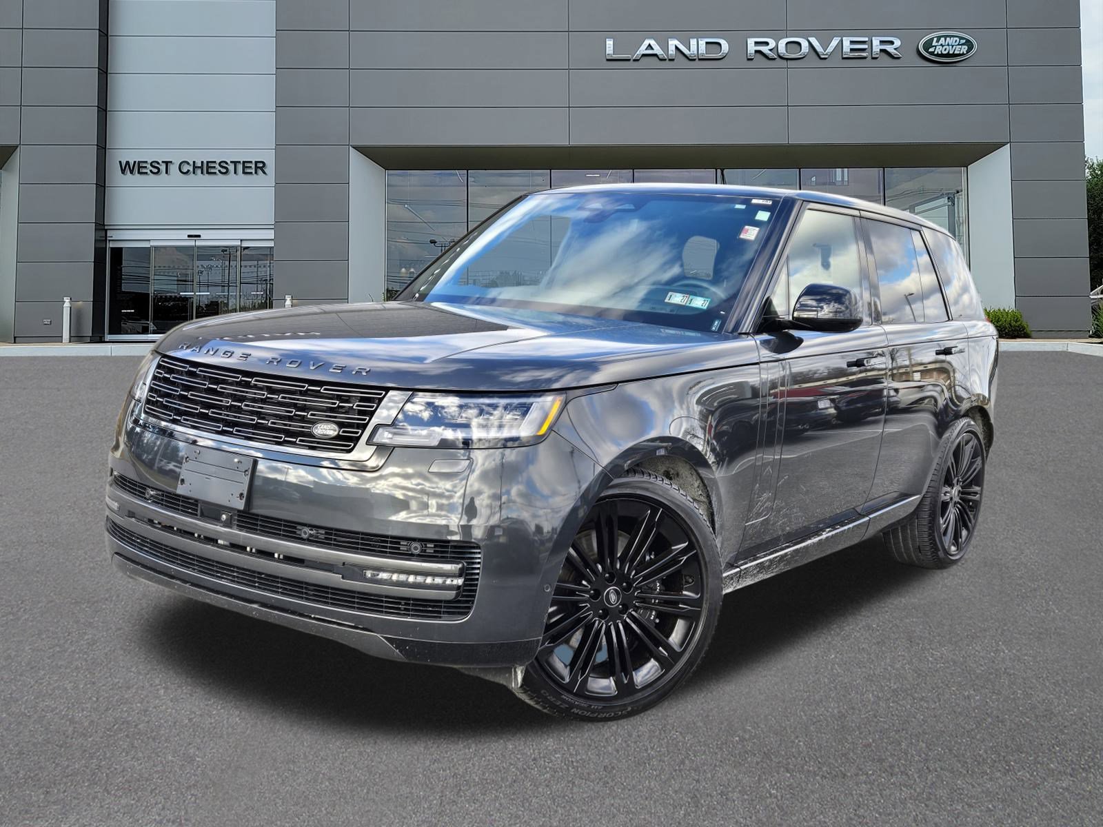 2024 Land Rover Range Rover SE's photo